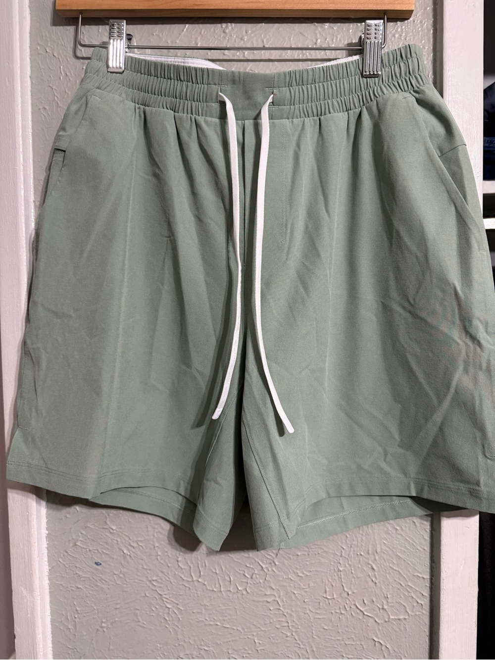 lululemon athletica Men's Sage Green Drawcord Athletic Shorts